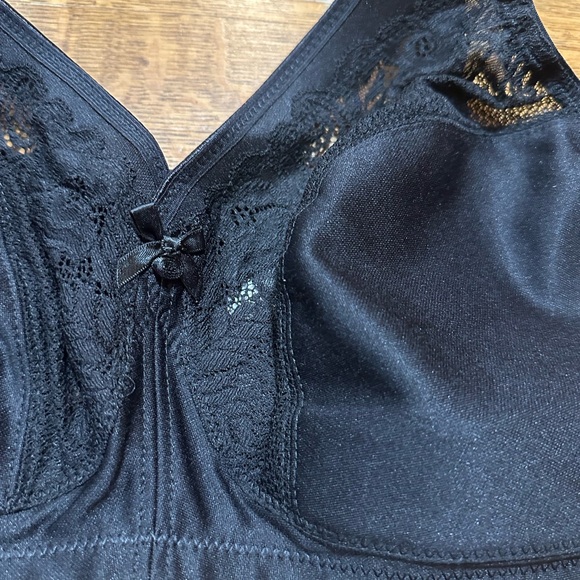 Glamorise Black Wireless Support Bra sz 44D - Picture 2 of 7